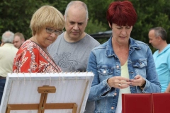 Checking out the bargains at Aonach Jack in Meenaleck on Saturday.