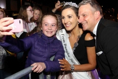 Time for a selfie with the newly crowned Mary from Dungloe Roisin Maher and her escort (and partner) Danny Shirreff.